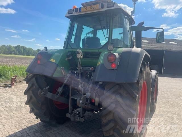 Fendt 714 Com3 Traktori