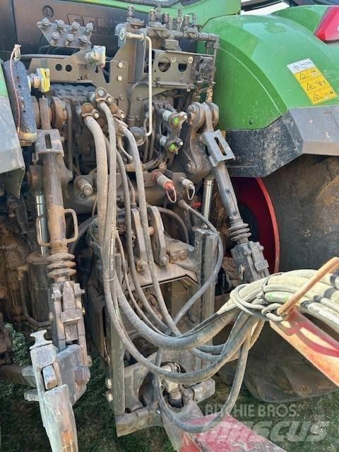 Fendt 724 Gen 7 Traktori