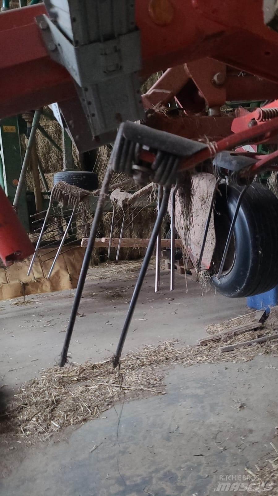 Kuhn GF 13002 Okretači i sakupljači sena