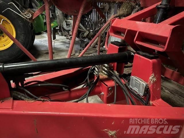 Lely Lotus 1020 Okretači i sakupljači sena