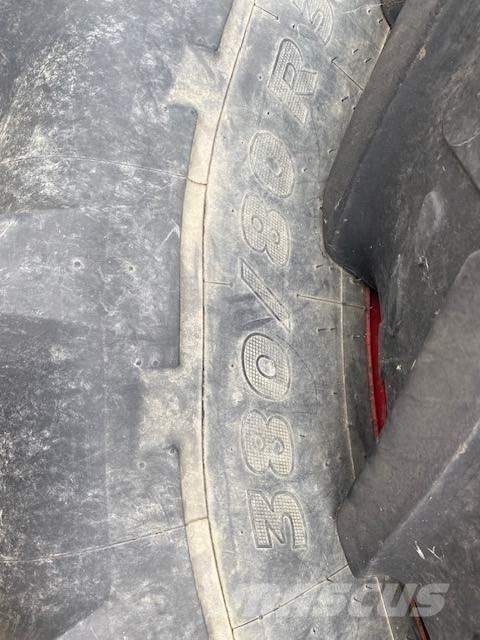 Michelin 380/80R38 Gume, točkovi i felne