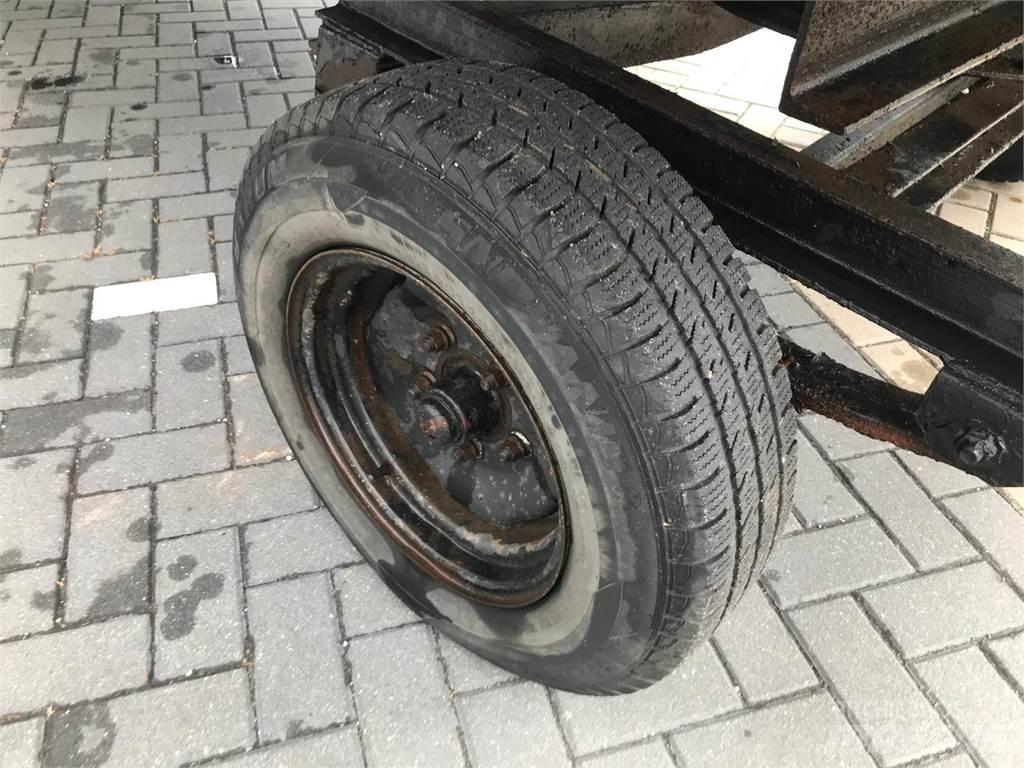  Platte wagen Prikolice za prevoz životinja