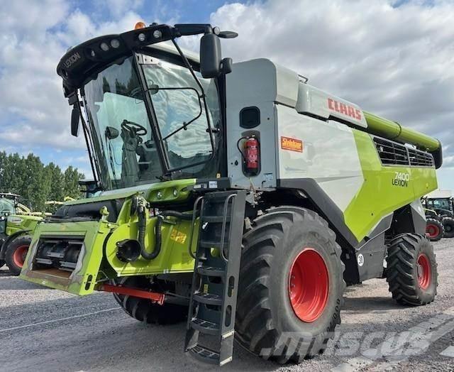 CLAAS LEXION 7400 Kombajni