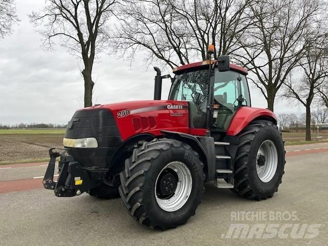 Case IH Magnum 250 Traktori