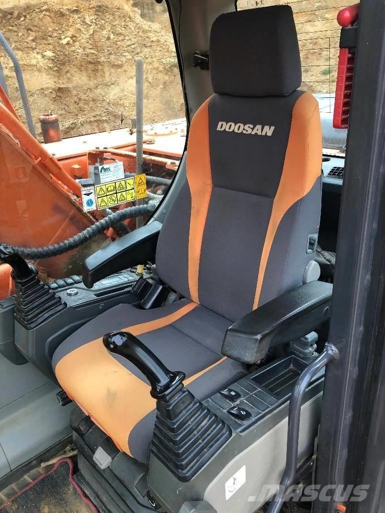 Doosan DX225 Bageri guseničari