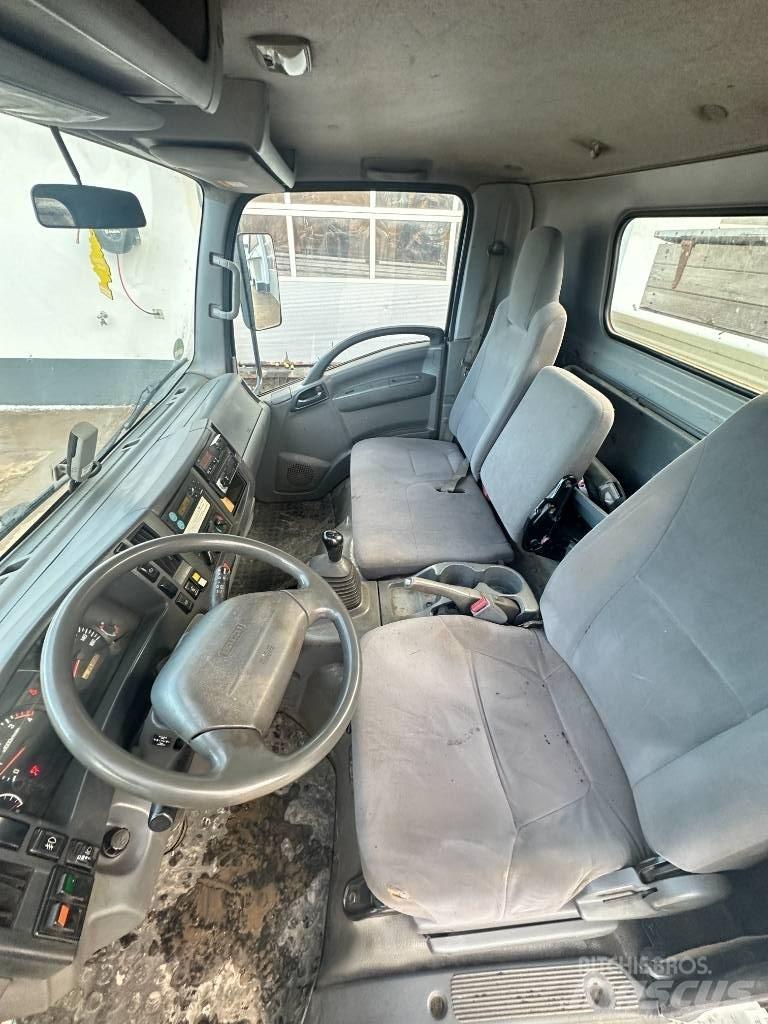 Isuzu N2R 75 D Kiperi kamioni