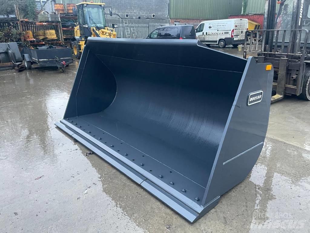 Doosan DL 320-7 Kašike / Korpe