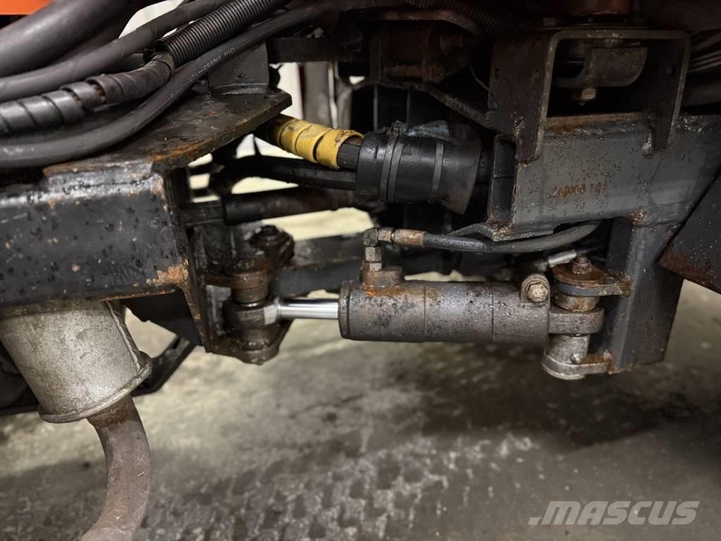 Holder C 240 Pomoćne mašine