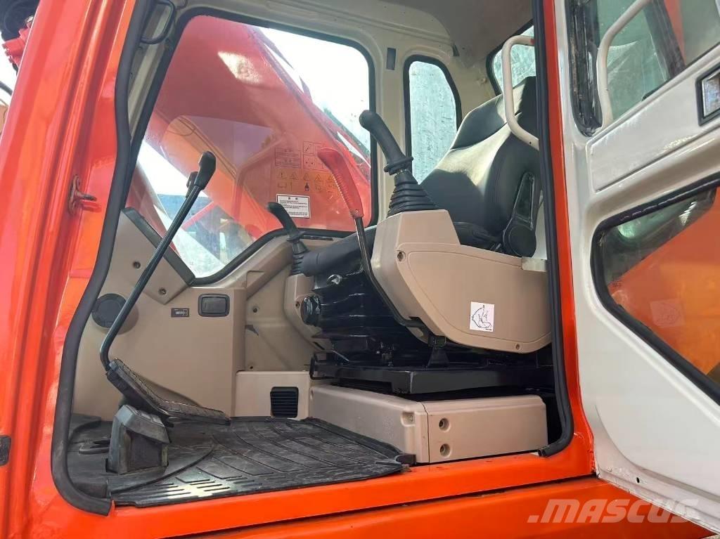Doosan DH 225 LC-7 Bageri guseničari