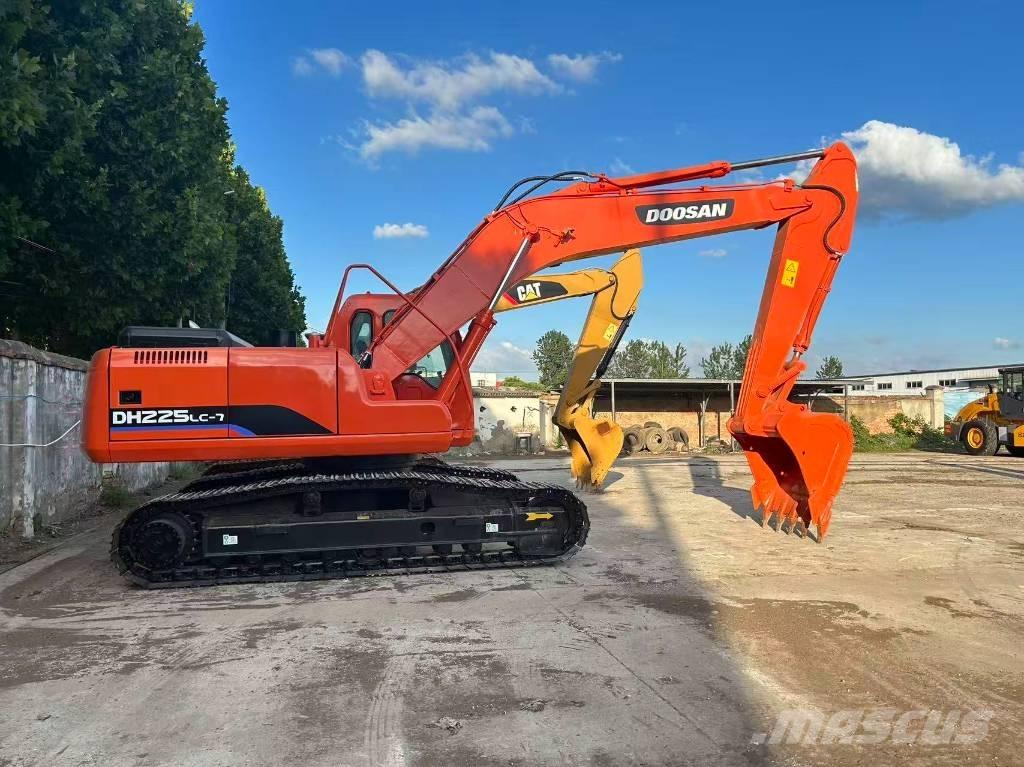 Doosan DH 225 LC-7 Bageri guseničari