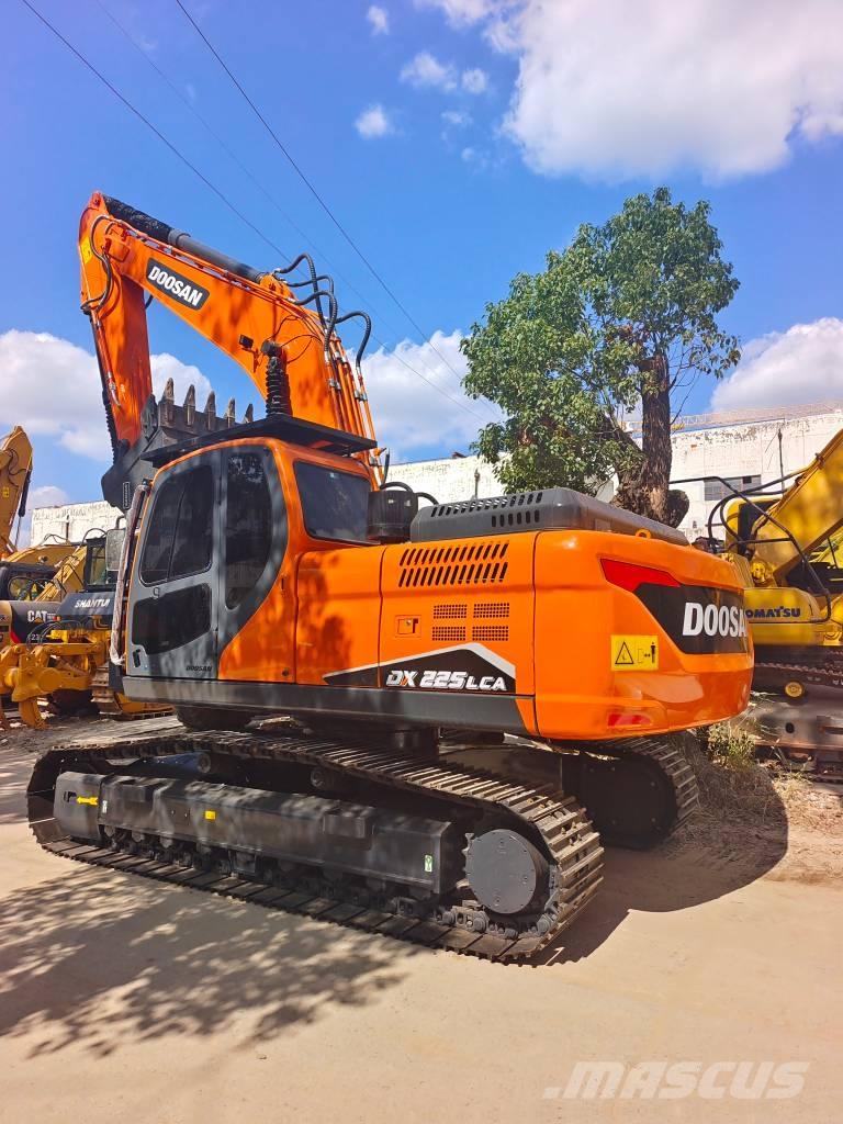 Doosan DX  225 LCA Bageri guseničari