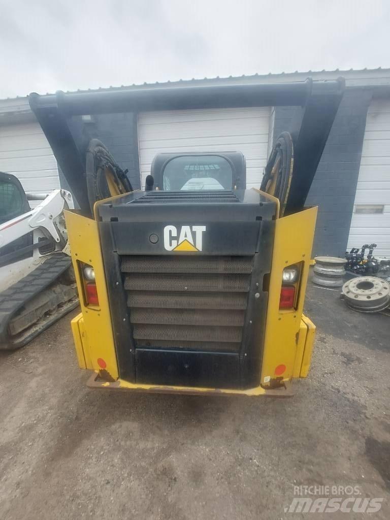 CAT 262D Skid steer mini utovarivači