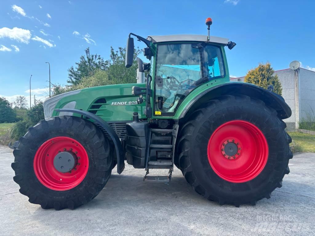 Fendt 933 Vario Traktori