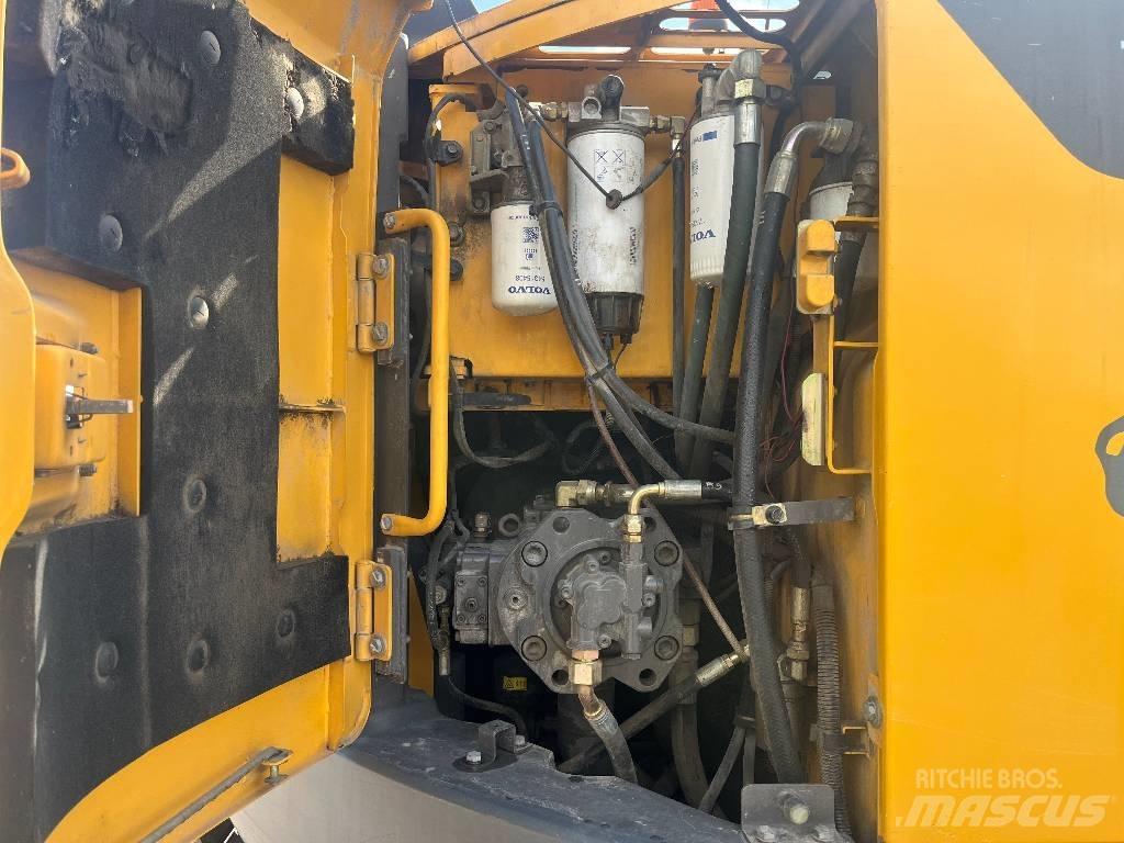 Volvo ECR 235 DL Bageri guseničari