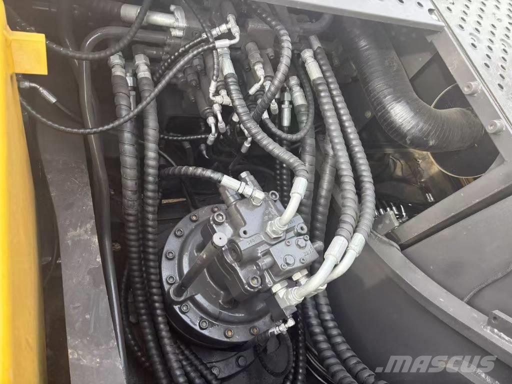 Volvo EC 240 Bageri guseničari