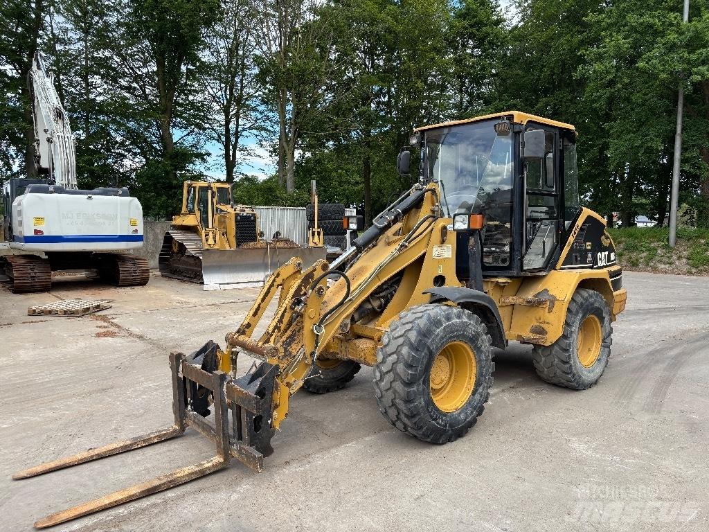 CAT 908 Utovarivači na točkove