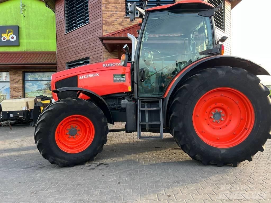 Kubota M 135 GX Traktori