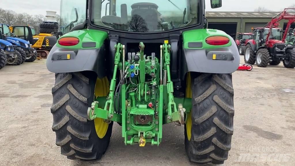 John Deere 6115 R Traktori