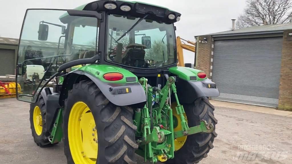 John Deere 6115 R Traktori