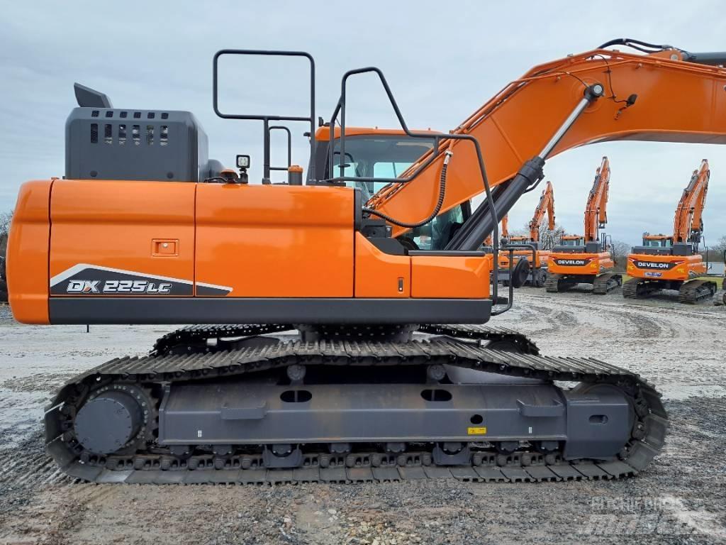 Develon DX 225 LC-7 Bageri guseničari
