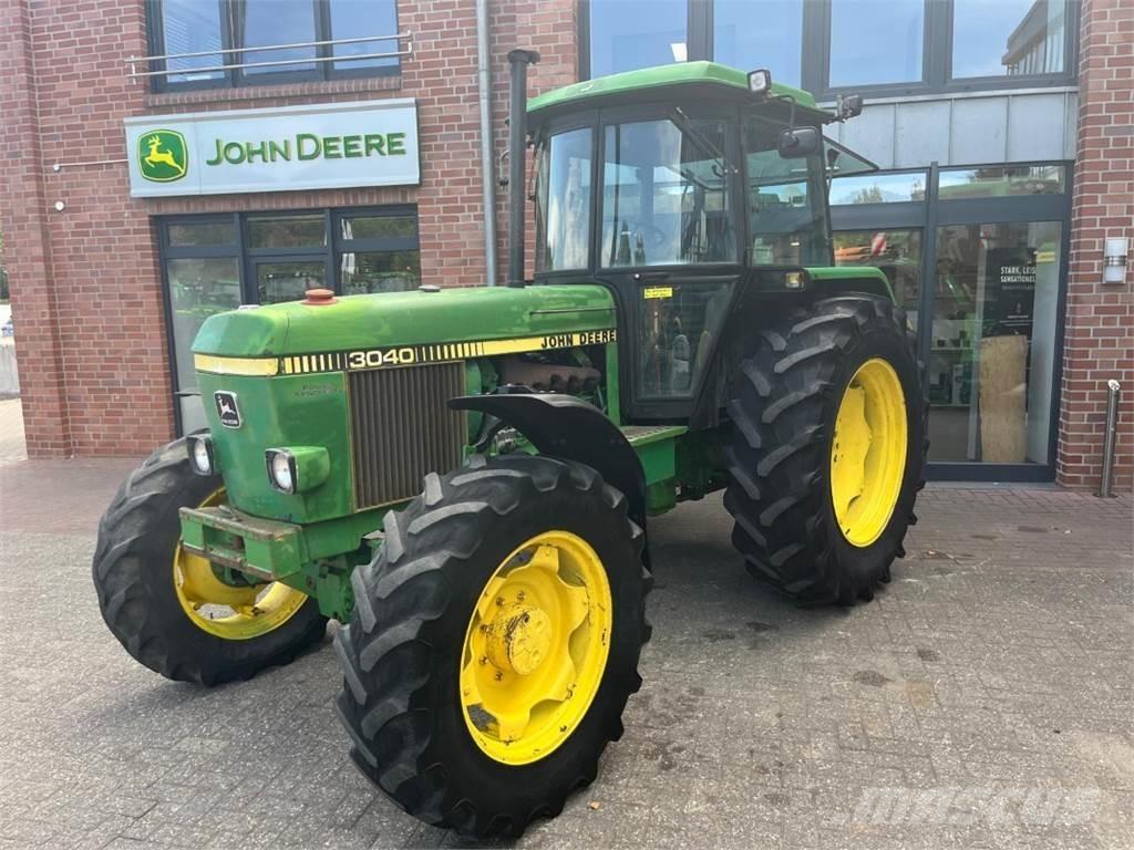 John Deere 3040 Traktori