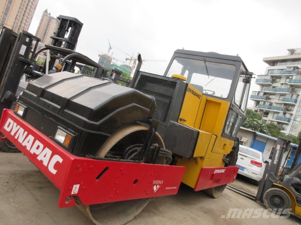 Dynapac CC421 Valjci sa duplim bubnjem