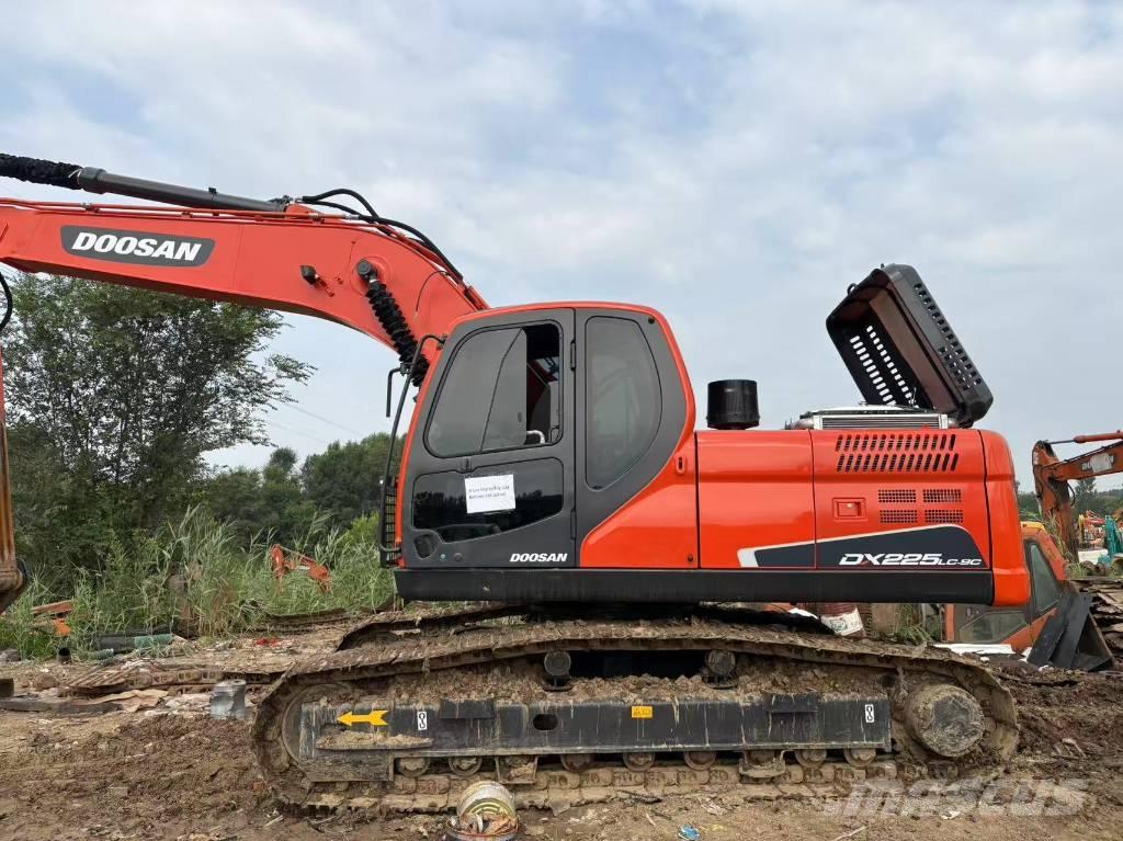 Doosan DX225LC-9C Bageri guseničari