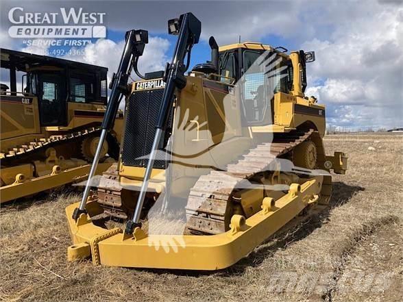 CAT D8T Buldožeri guseničari