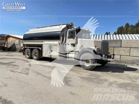 White/GMC WG Kamioni cisterne