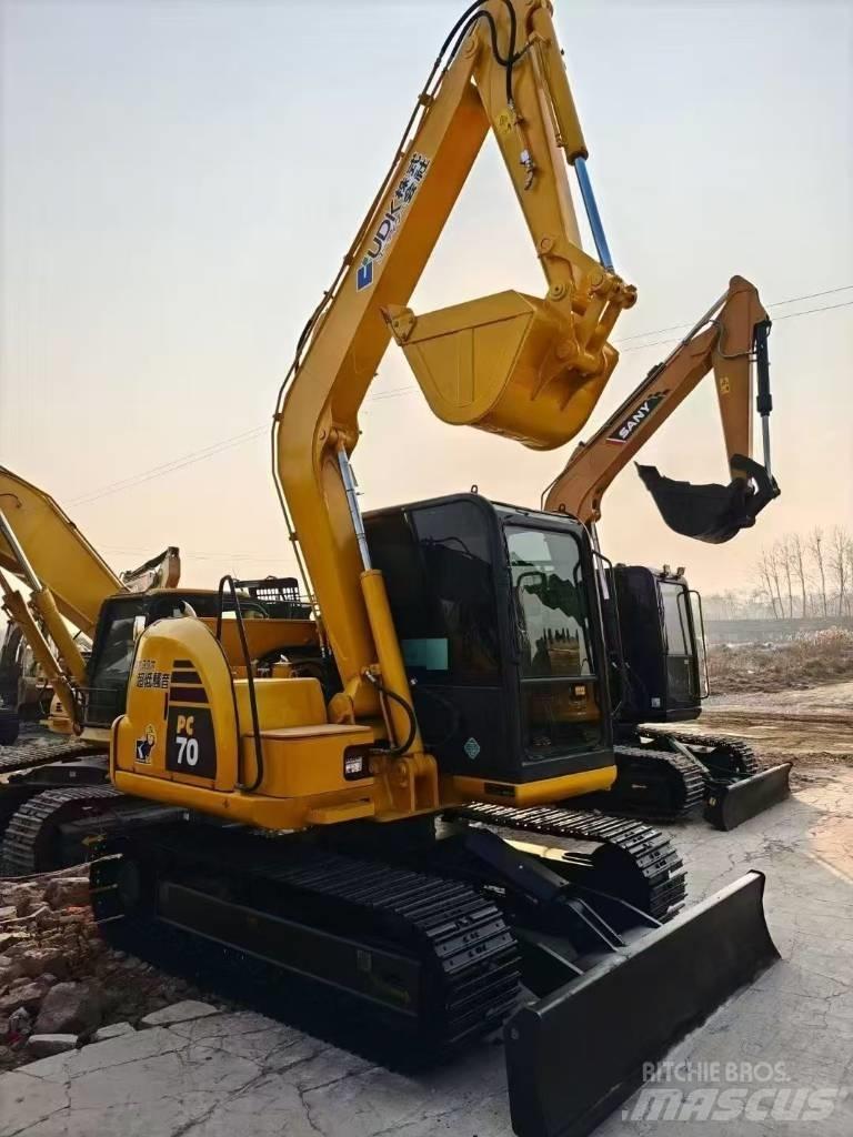 Komatsu 70-8 Bageri guseničari