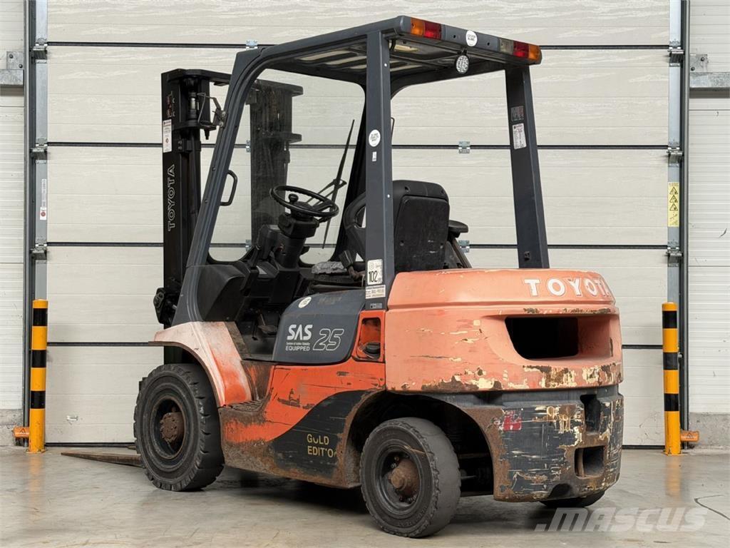 Toyota 62-7FDF25 Dizelski viljuškari