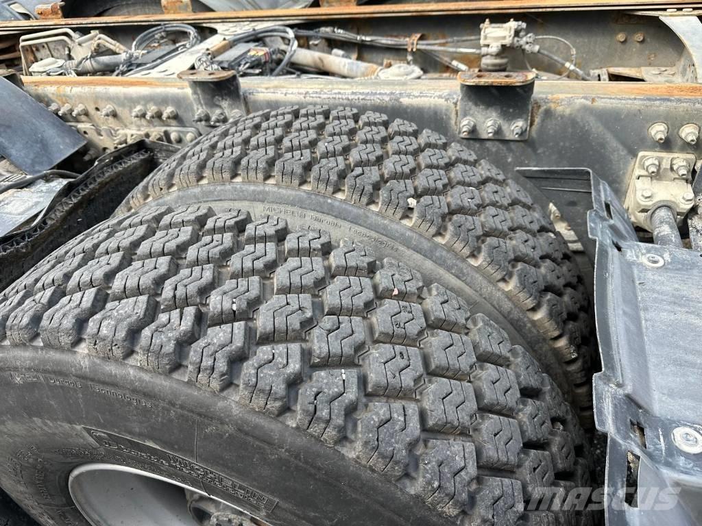 Volvo FMX 8X4*4  4132 Kamioni-šasije