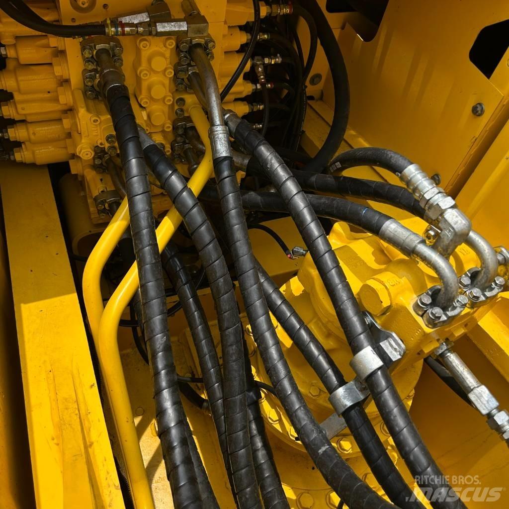 Komatsu 220-8 Bageri guseničari