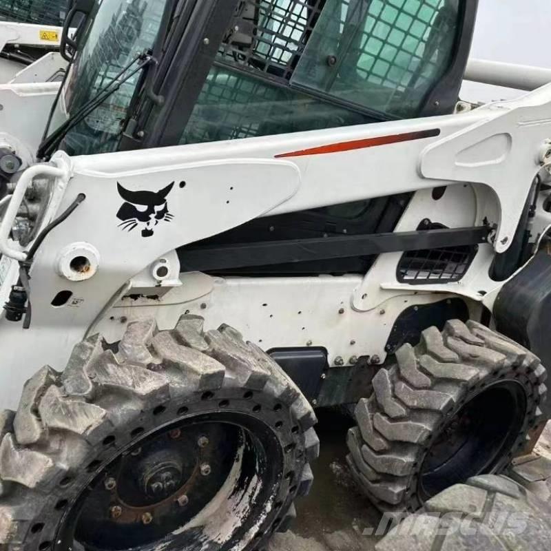 Bobcat S 750 Skid steer mini utovarivači