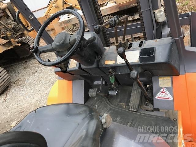 Toyota 7 FD 40 Dizelski viljuškari