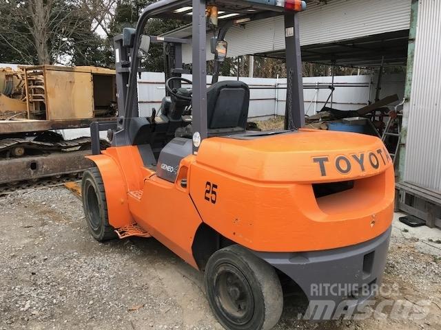 Toyota 7 FD 40 Dizelski viljuškari