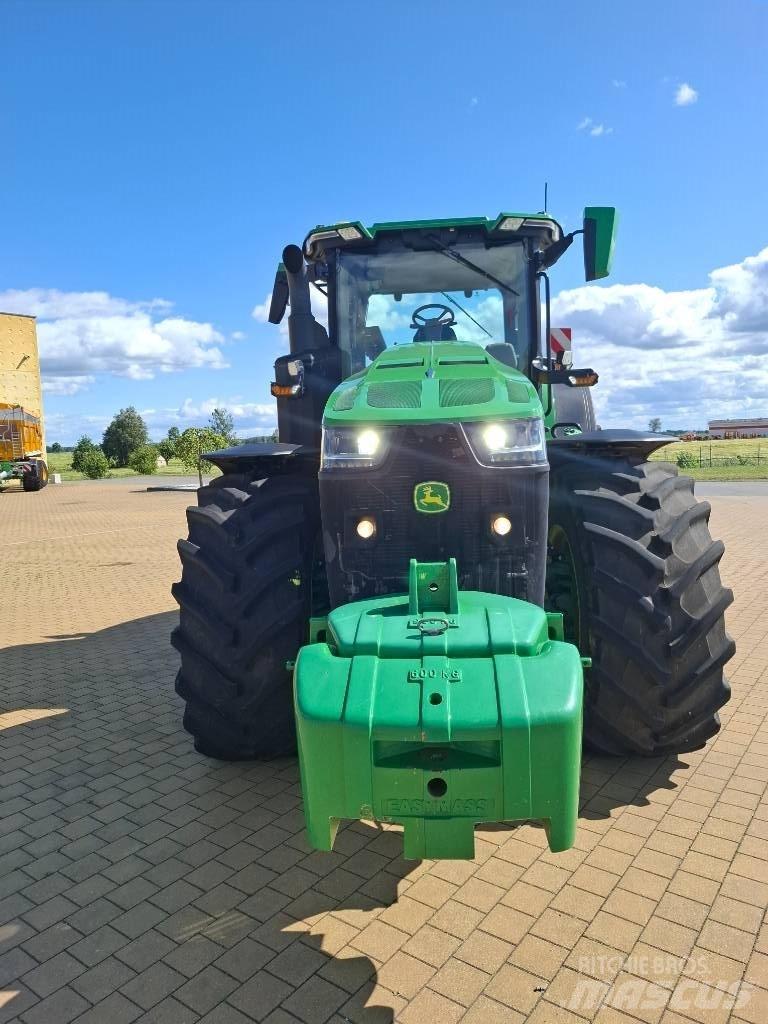 John Deere 8R410 Traktori