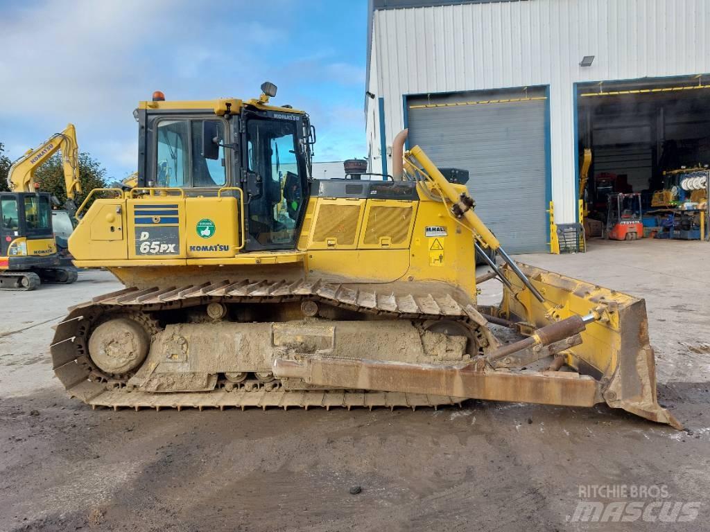 Komatsu D65PX-18 Buldožeri guseničari