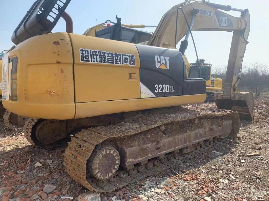 CAT 323D2 Bageri guseničari