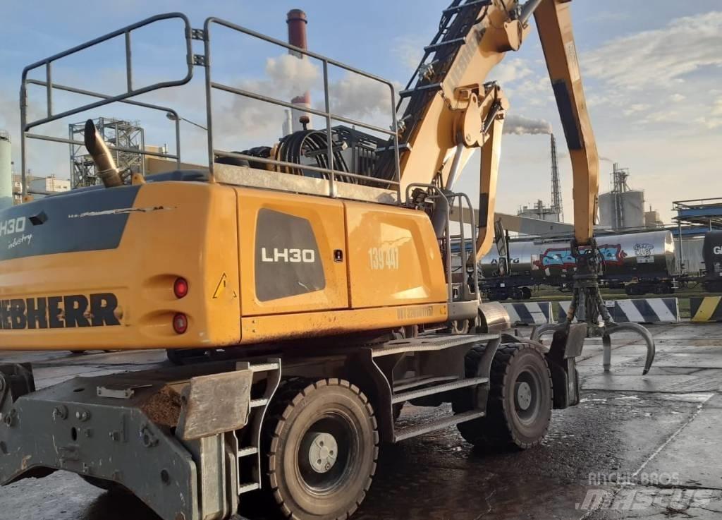Liebherr LH 30 M Bageri za prenos primarnih/sekundarnih sirovina