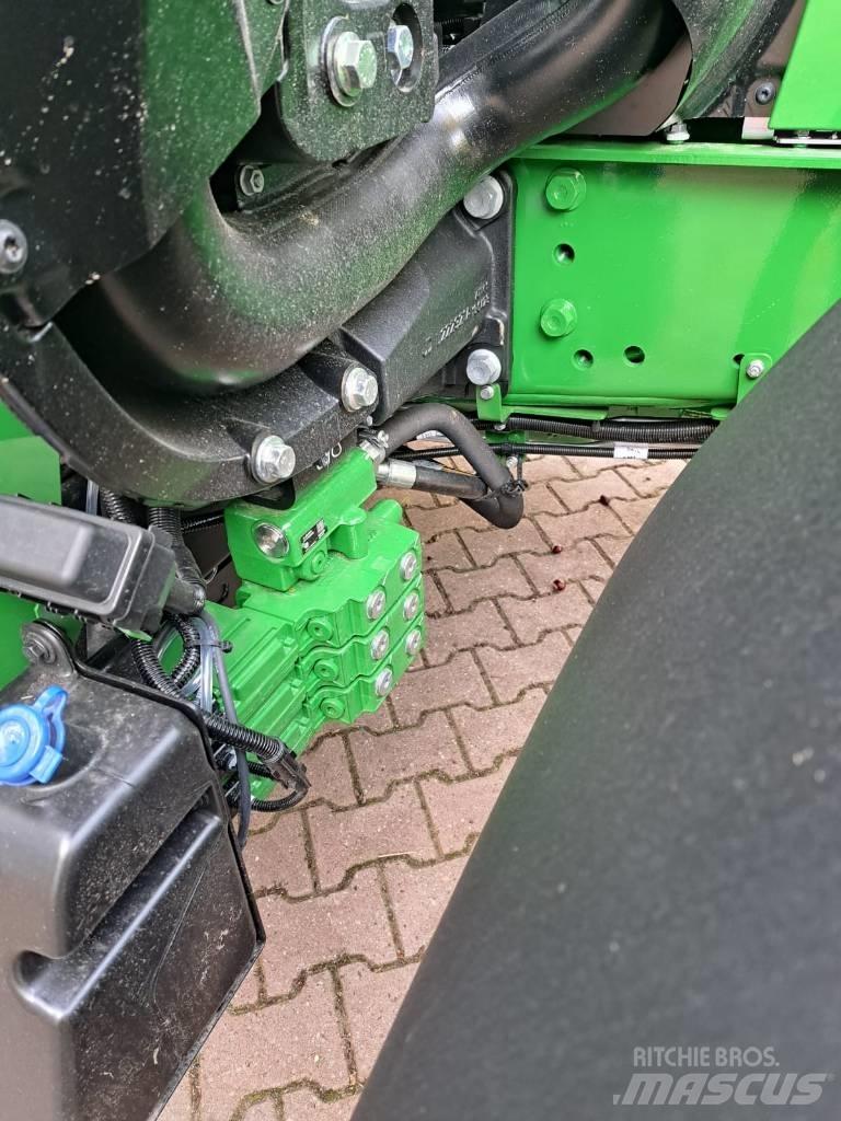 John Deere 6120M Traktori