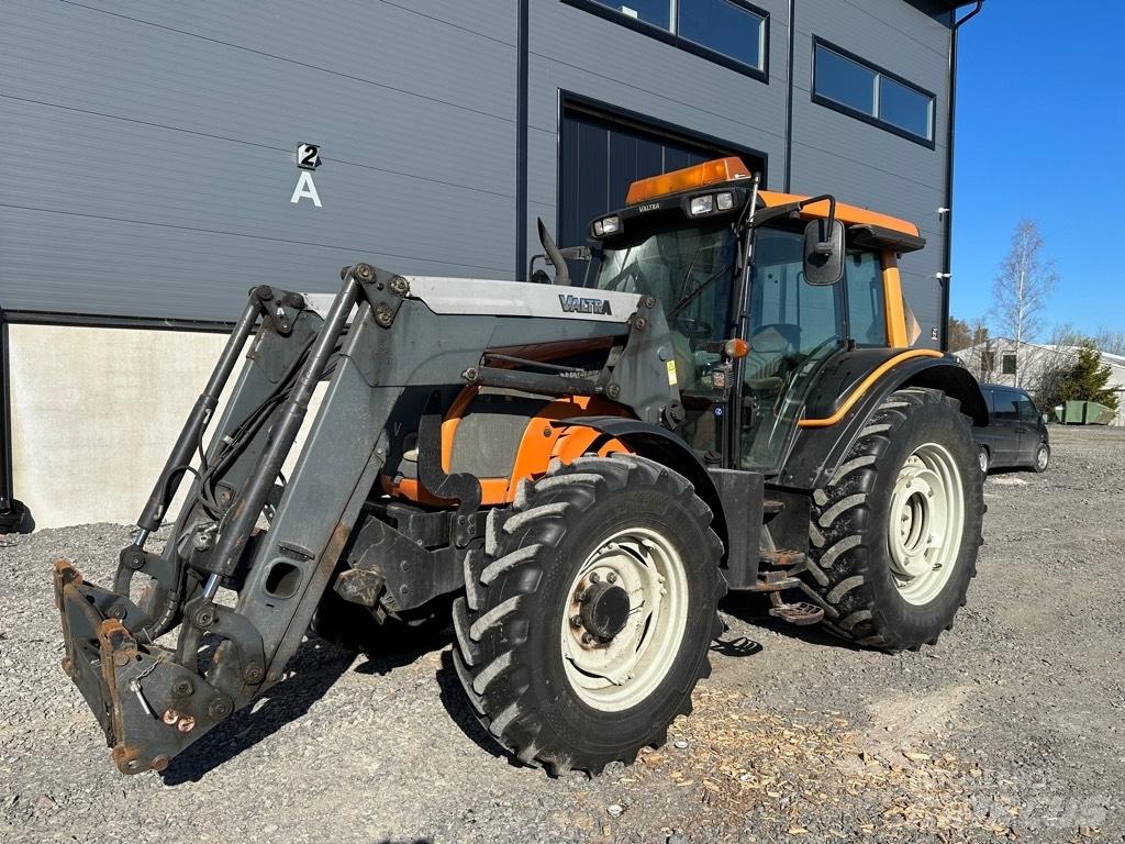 Valtra N101 Traktori