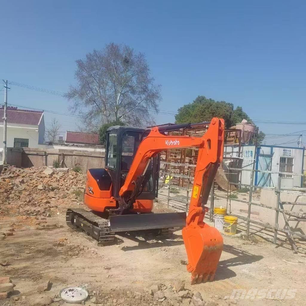Kubota U 27 Mini bageri < 7t