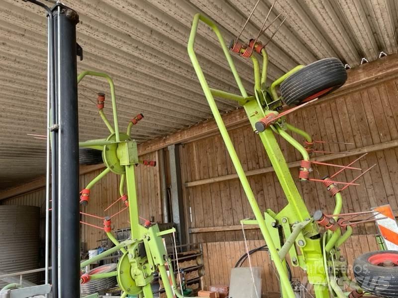 CLAAS Volto 670 Okretači i sakupljači sena