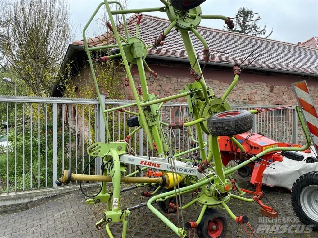 CLAAS Volto 670 Okretači i sakupljači sena