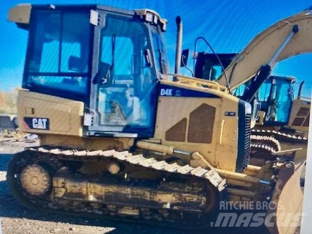 CAT D 4 K XL Buldožeri guseničari