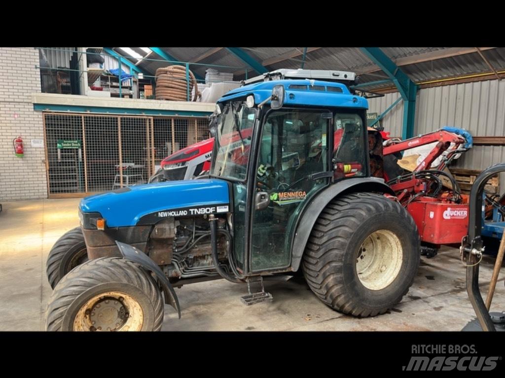 New Holland TN 90 F Traktori