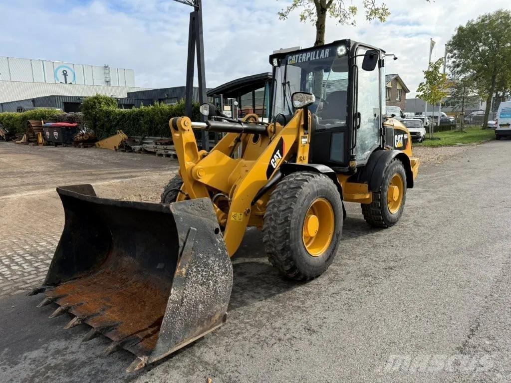 CAT 906H Utovarivači na točkove