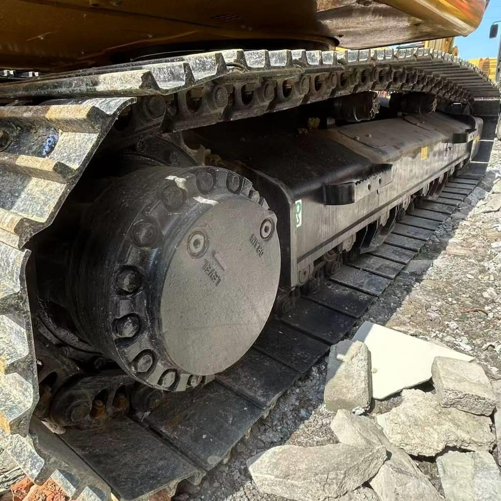 CAT 326D2L Bageri guseničari
