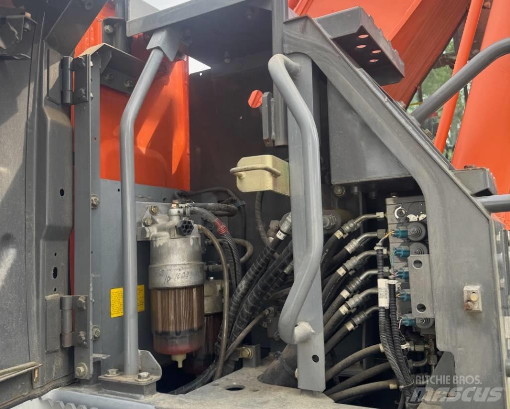 Hitachi ZX 220 W-3 Bageri točkaši